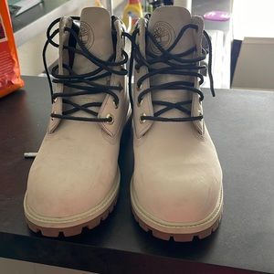 Limited edition sand colored Timberland boots